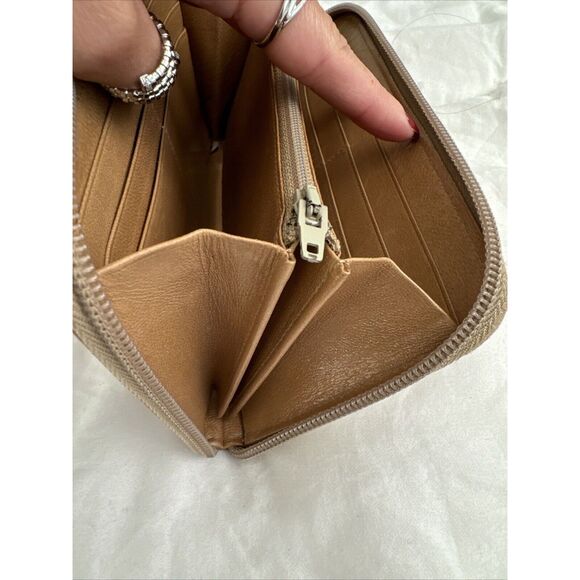 PRADA Tan Leather Zippy Wallet - Picture 13 of 16